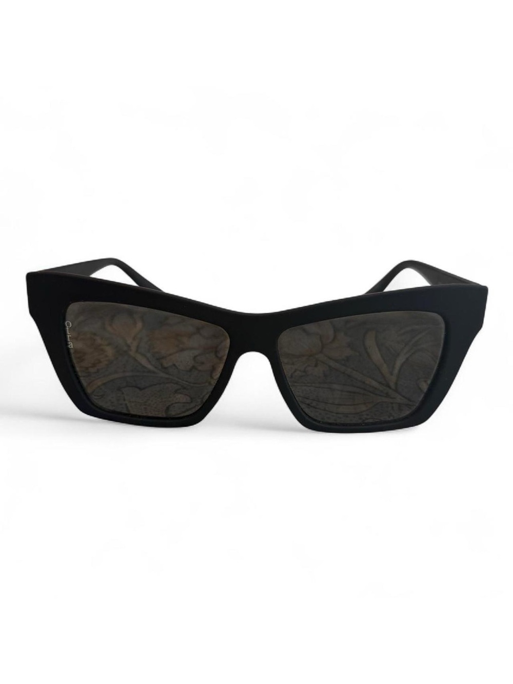 Otra black sunglasses